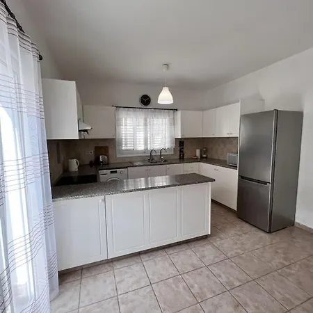 Pafia Sunbeach Townhouse Paphos